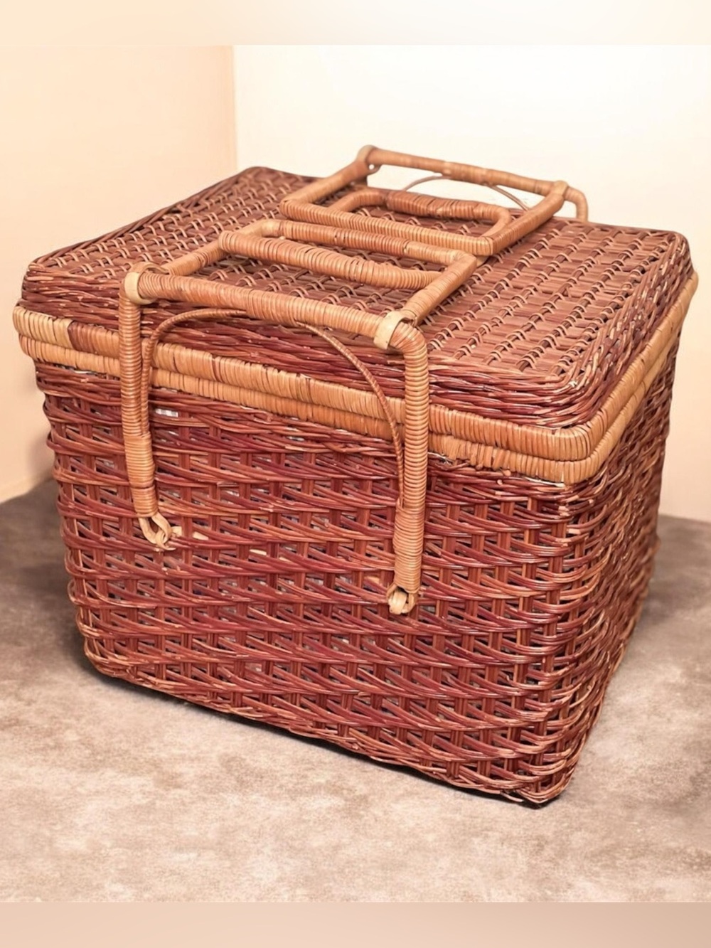 Vintage Wicker Rattan Picnic Basket Storage Box with Lid + 3 New Tablecloths